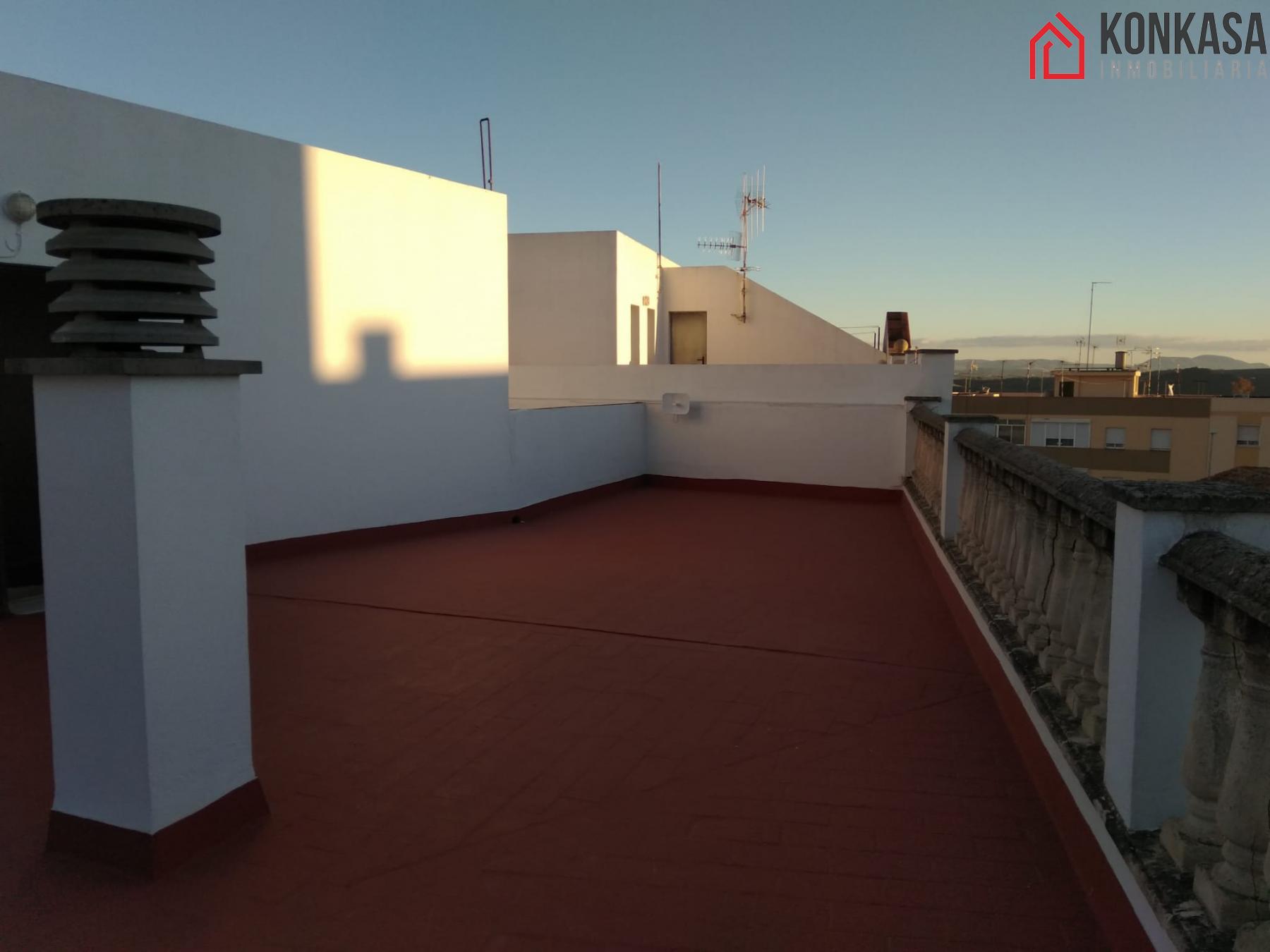 For sale of flat in Arcos de la Frontera