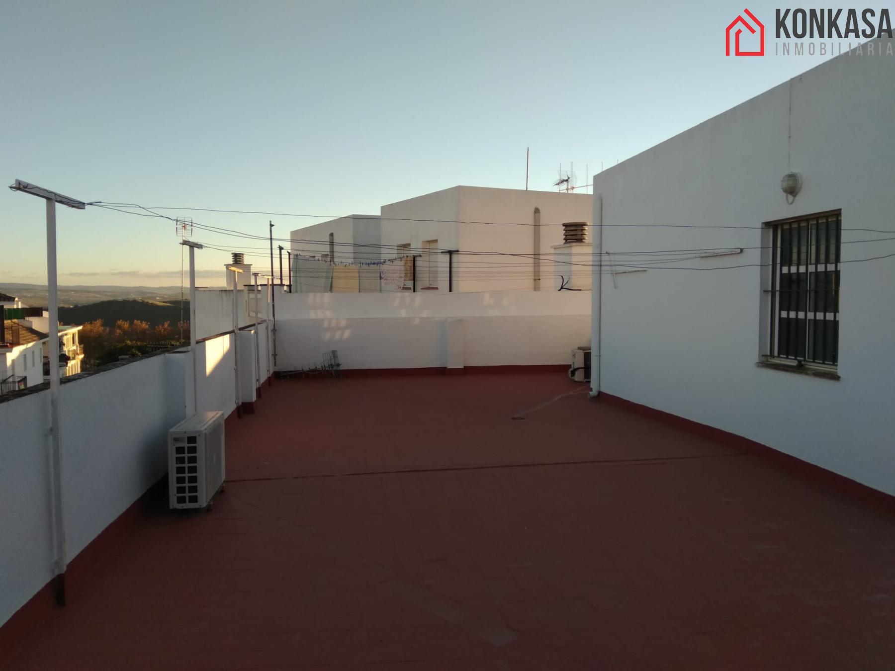 For sale of flat in Arcos de la Frontera