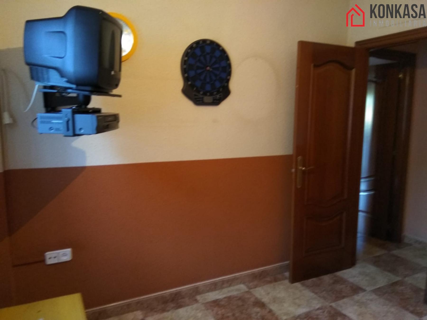 For sale of flat in Arcos de la Frontera