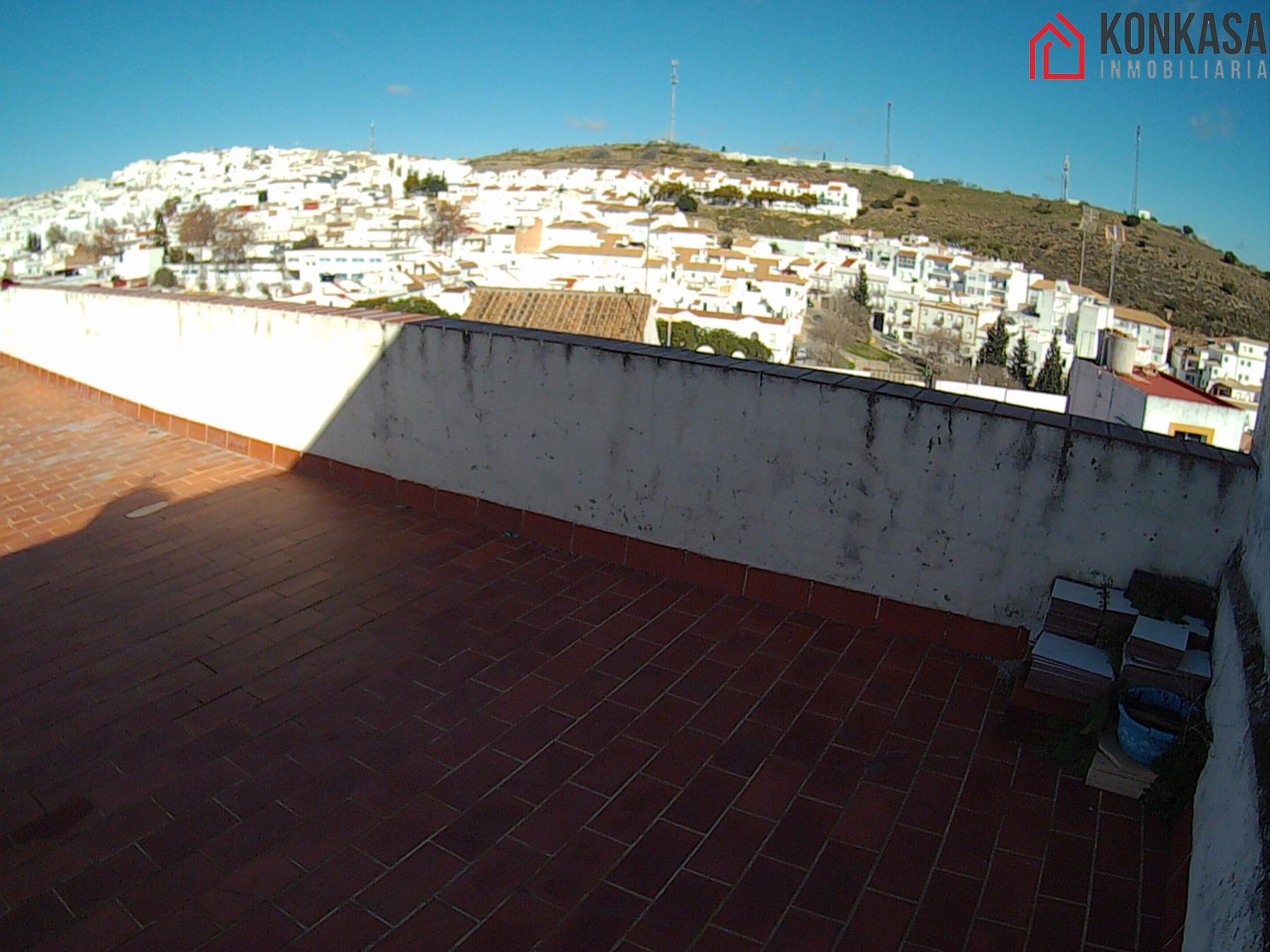 For sale of flat in Arcos de la Frontera