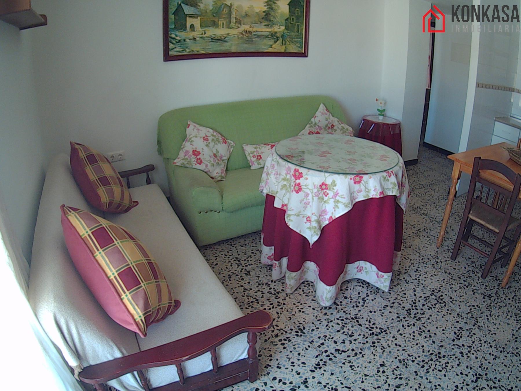 For sale of flat in Arcos de la Frontera