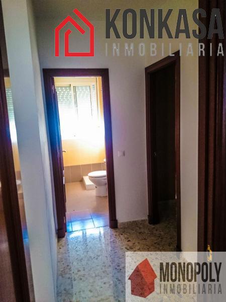 For sale of flat in Arcos de la Frontera