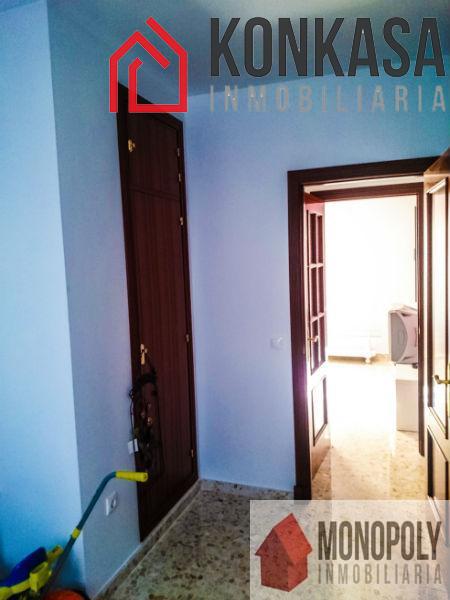 For sale of flat in Arcos de la Frontera