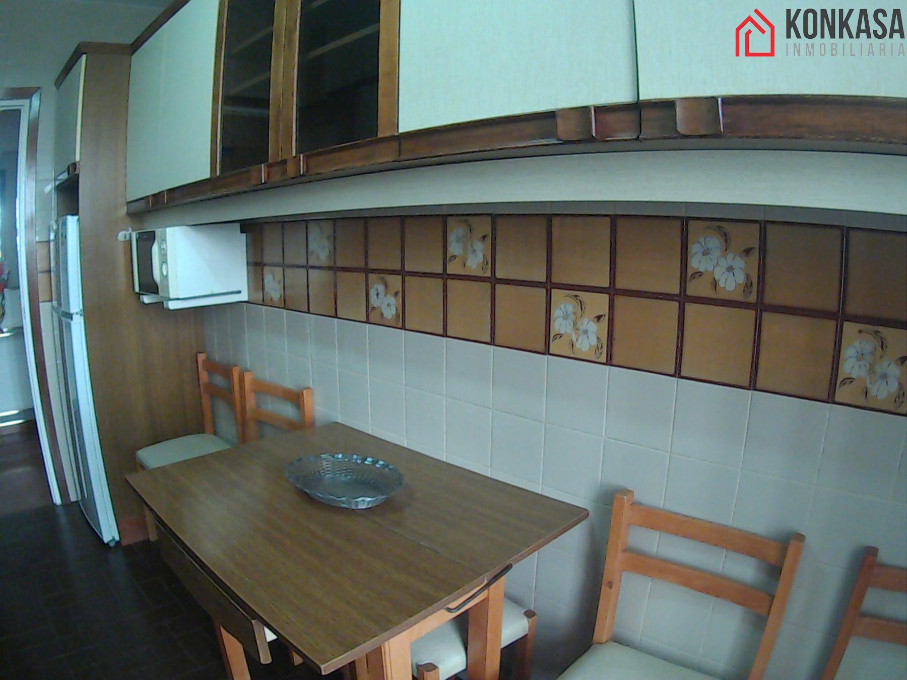 For sale of flat in Arcos de la Frontera