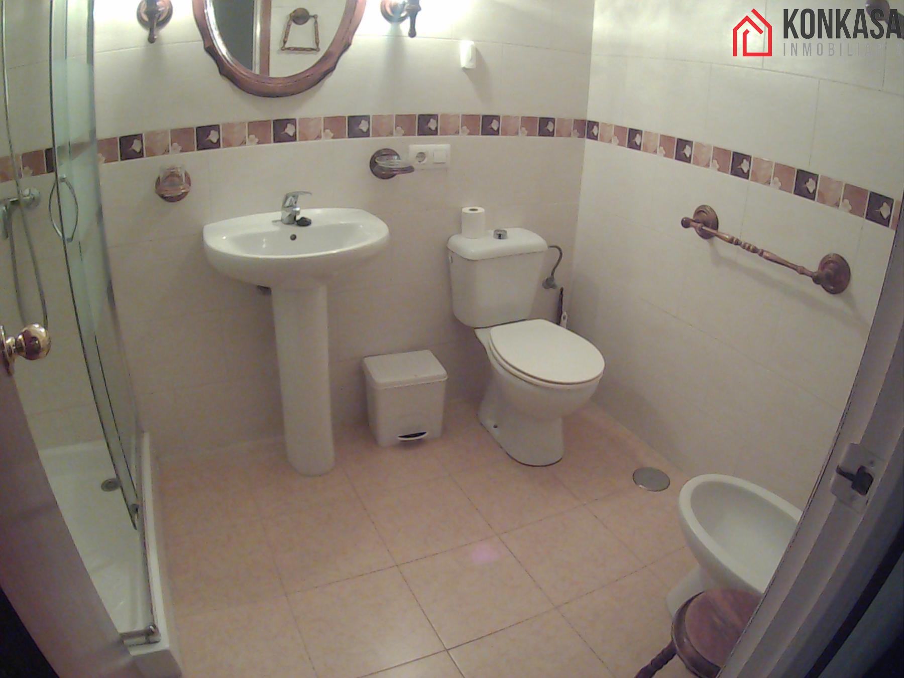 For sale of flat in Arcos de la Frontera
