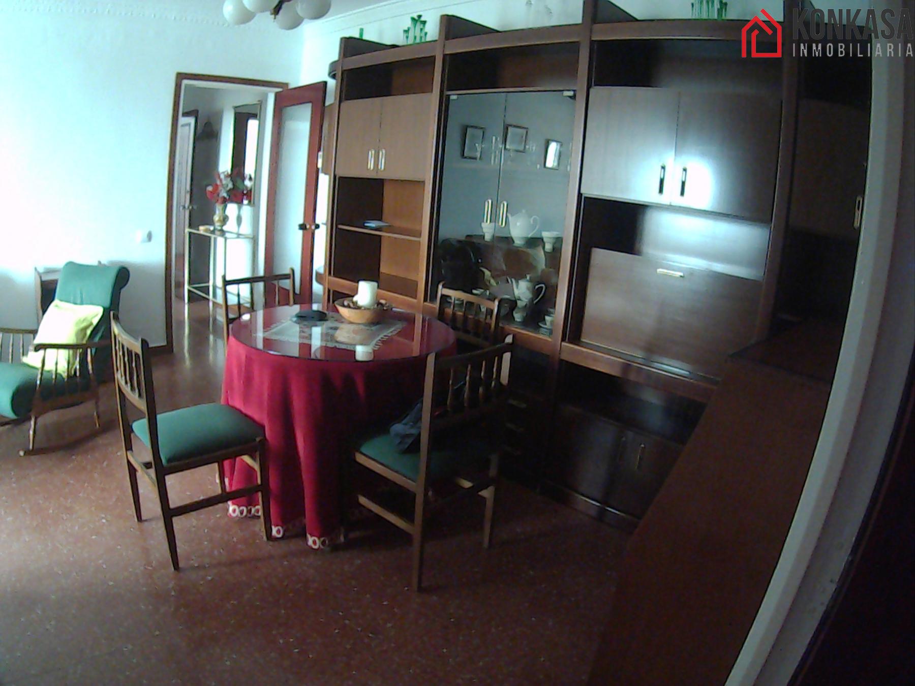 For sale of flat in Arcos de la Frontera