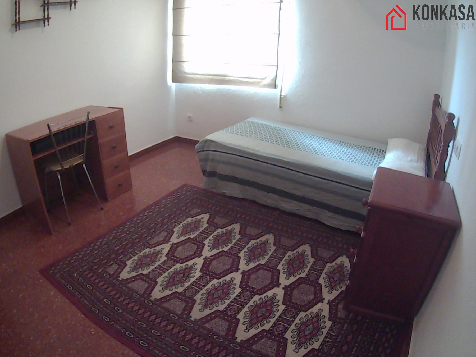 For sale of flat in Arcos de la Frontera