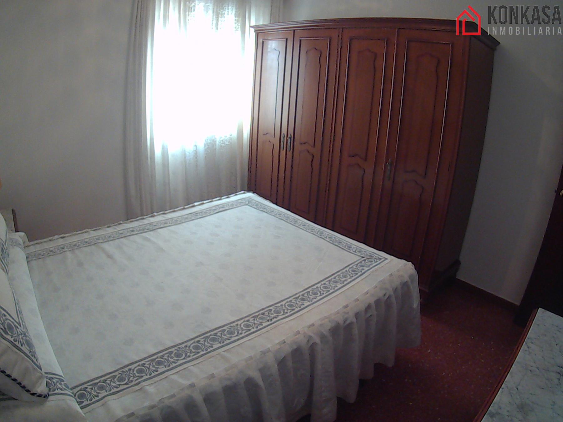 For sale of flat in Arcos de la Frontera