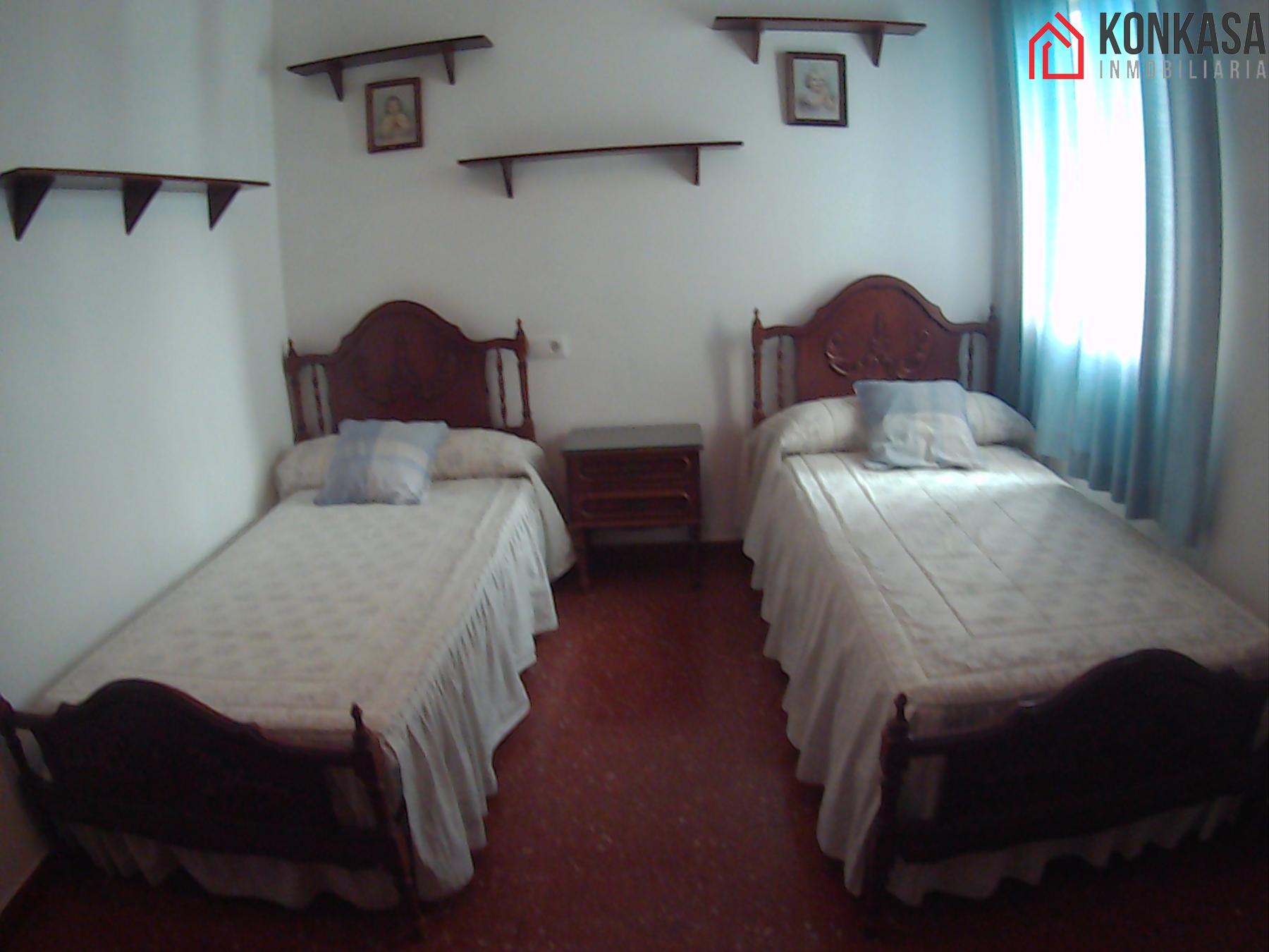 For sale of flat in Arcos de la Frontera