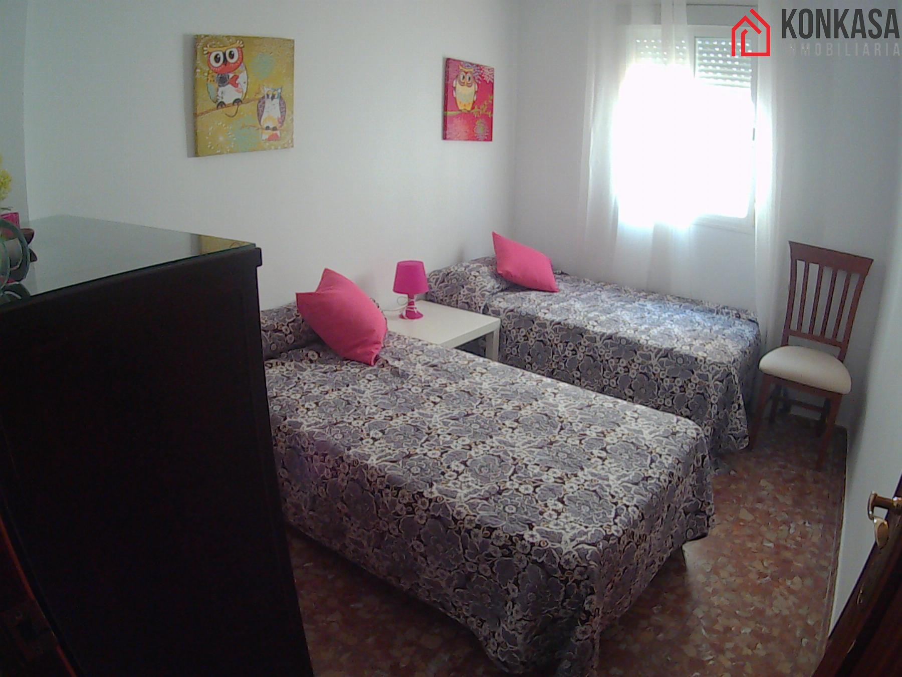 For sale of flat in Arcos de la Frontera