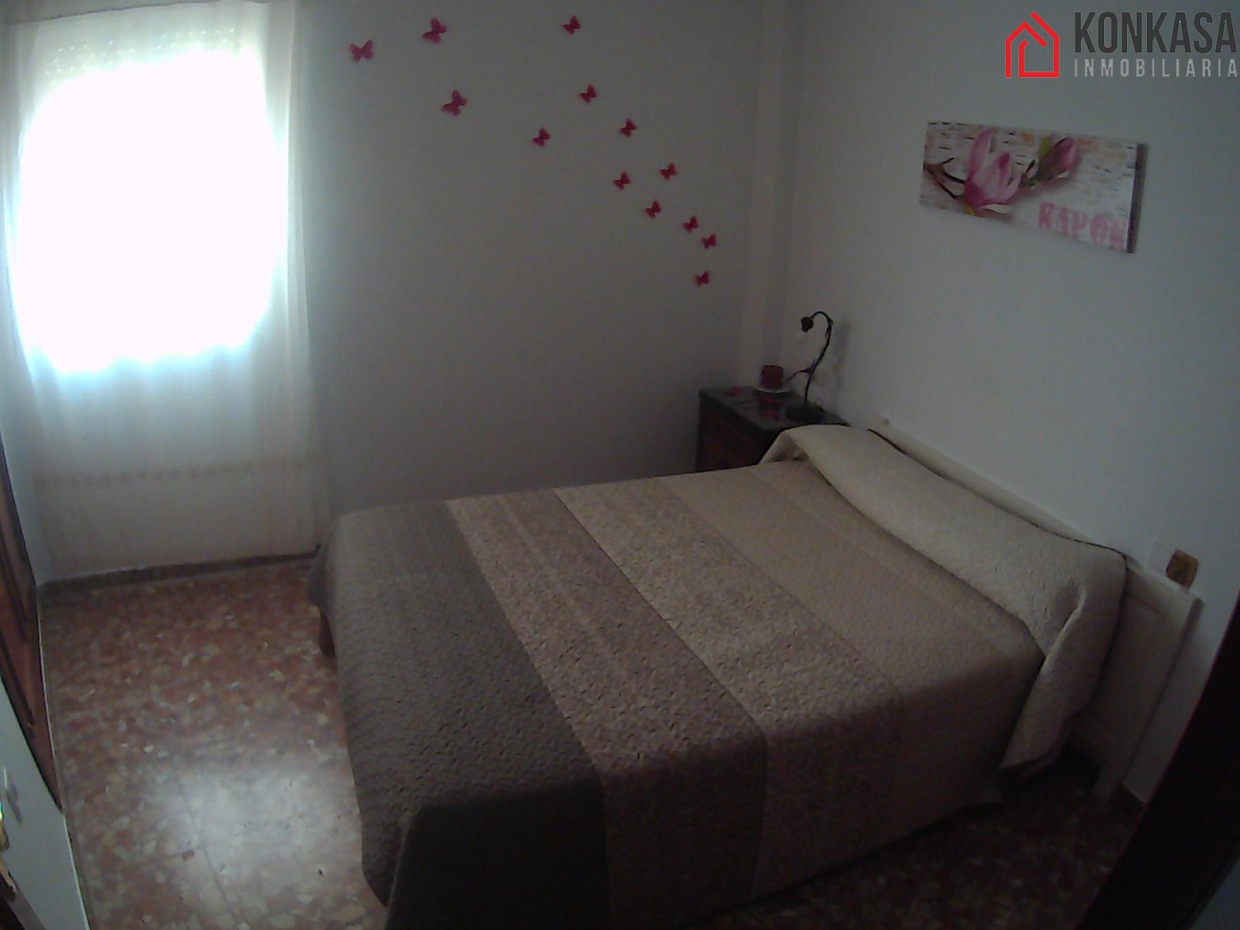 For sale of flat in Arcos de la Frontera
