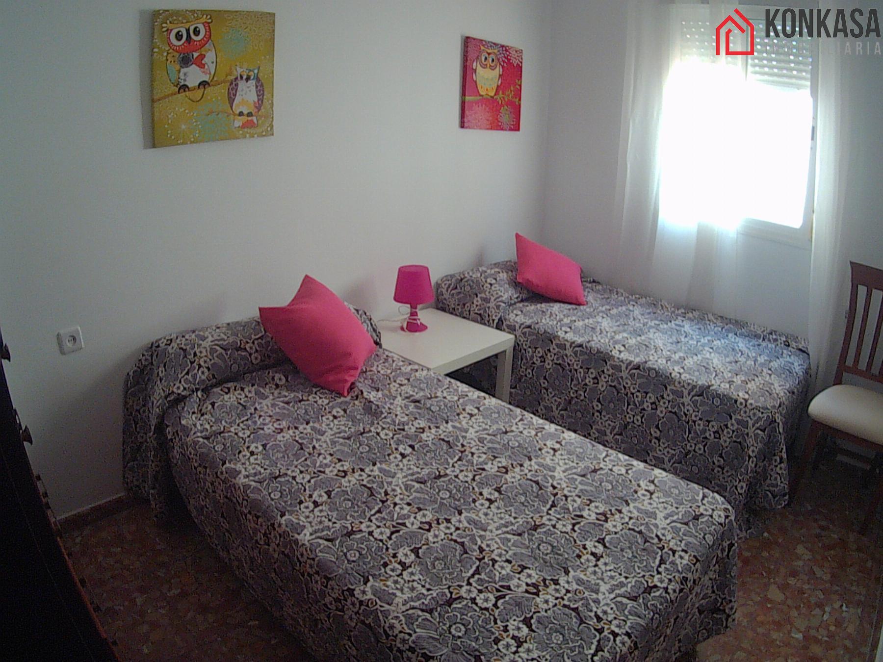 For sale of flat in Arcos de la Frontera