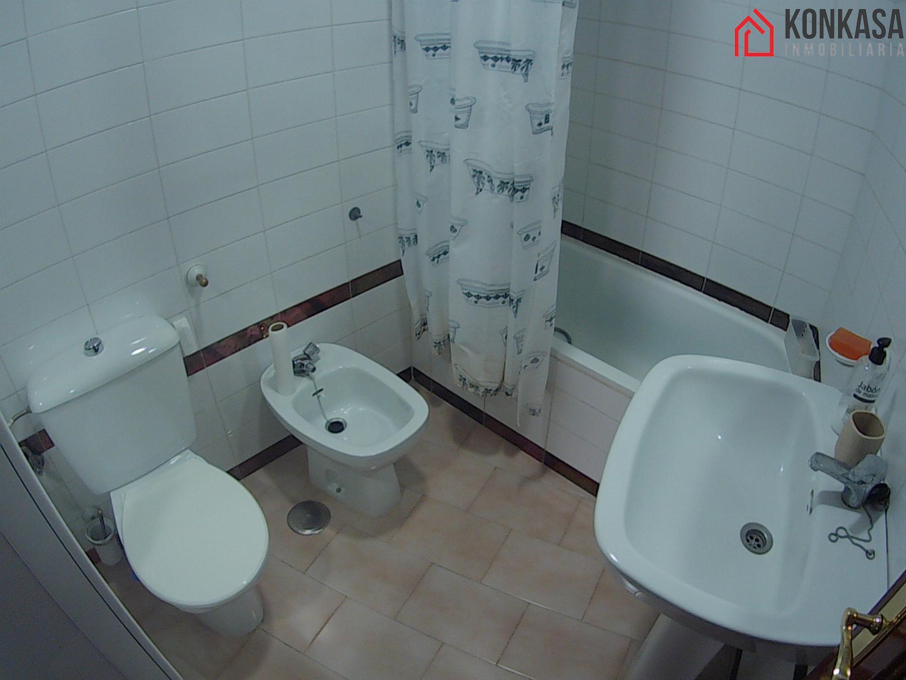 For sale of flat in Arcos de la Frontera