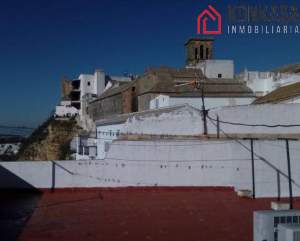 For sale of flat in Arcos de la Frontera