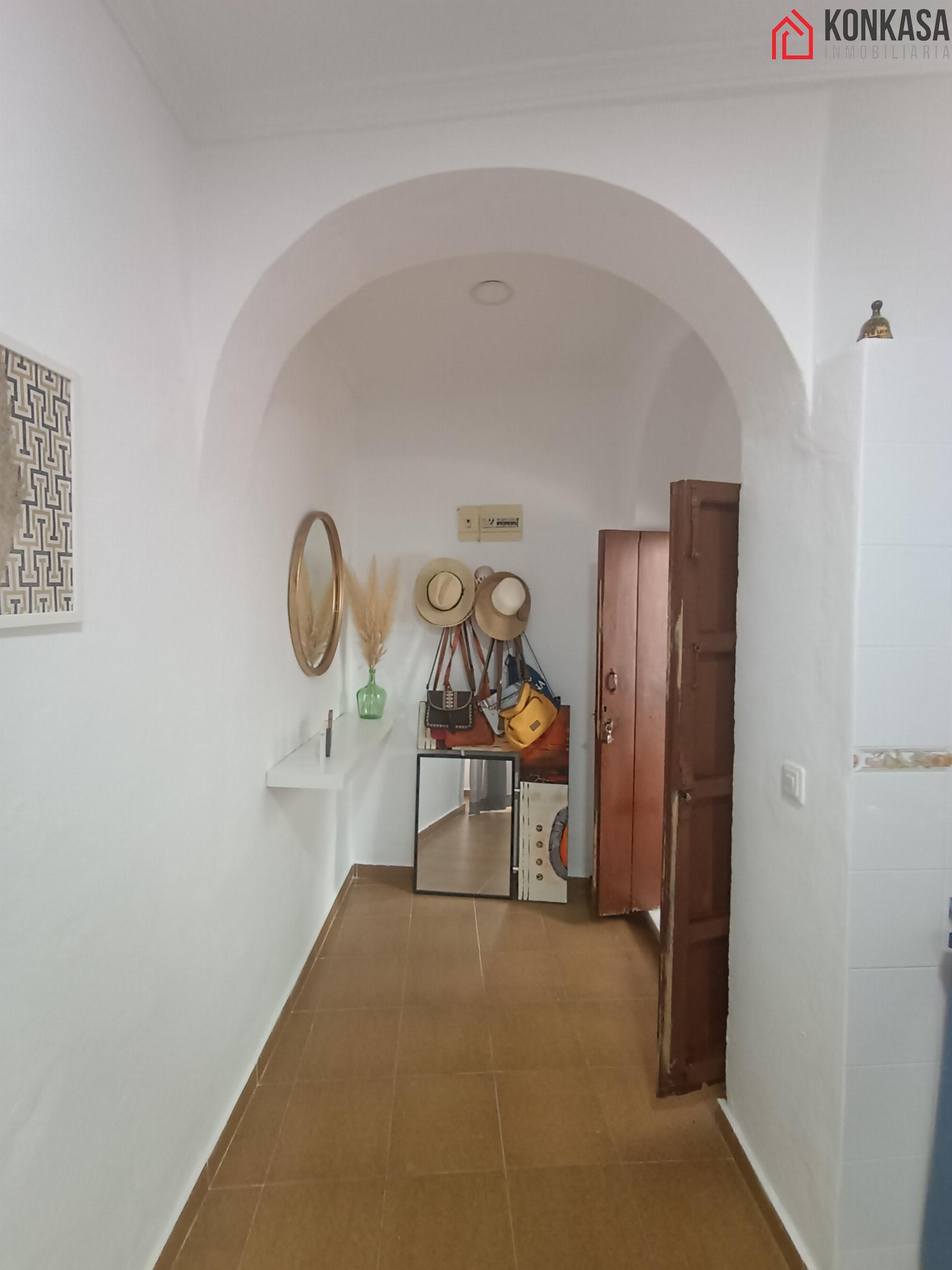 For sale of flat in Arcos de la Frontera