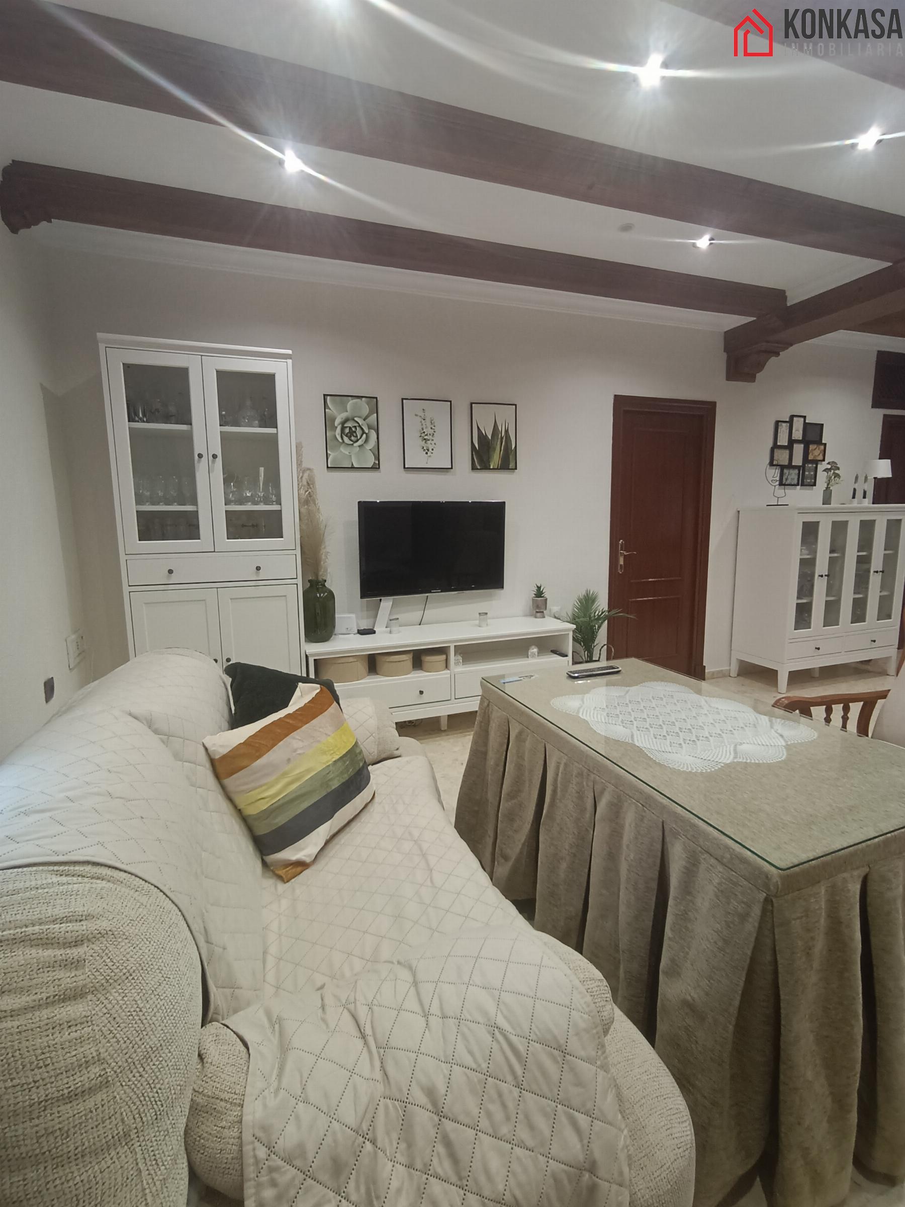 For sale of flat in Arcos de la Frontera