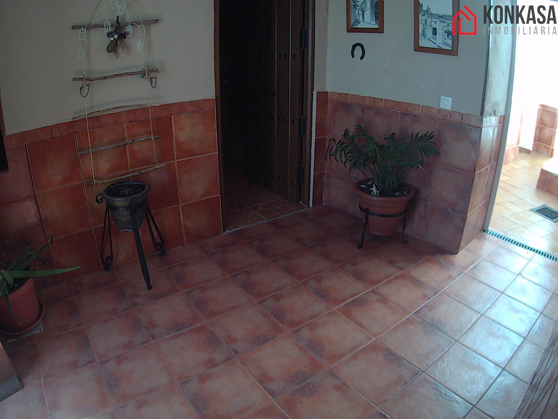 For sale of flat in Arcos de la Frontera