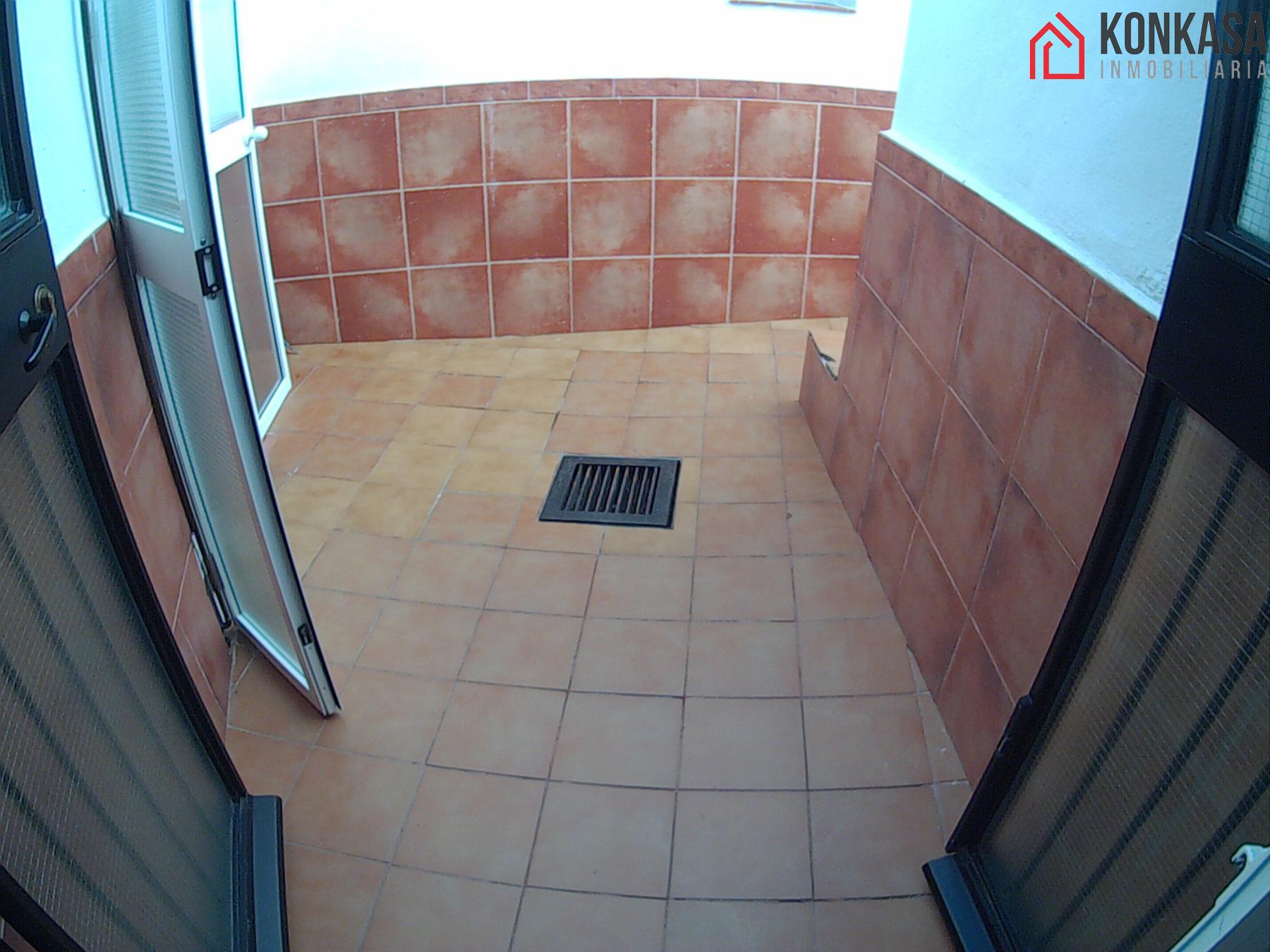 For sale of flat in Arcos de la Frontera