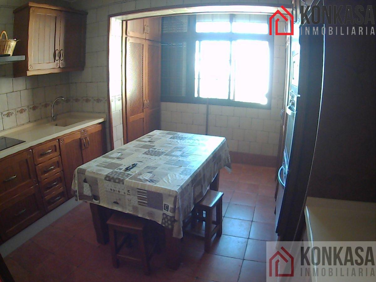 For sale of flat in Arcos de la Frontera