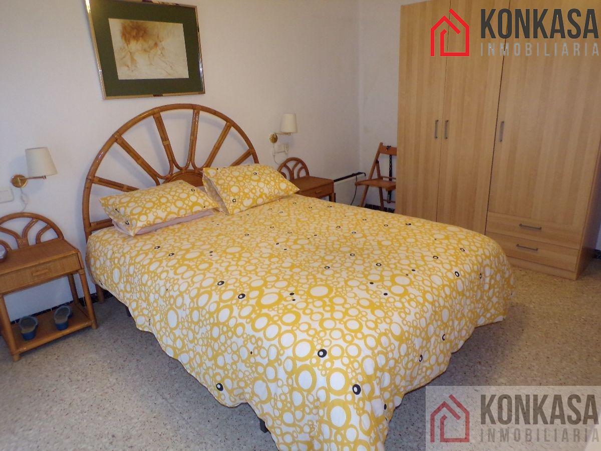 For sale of flat in Arcos de la Frontera