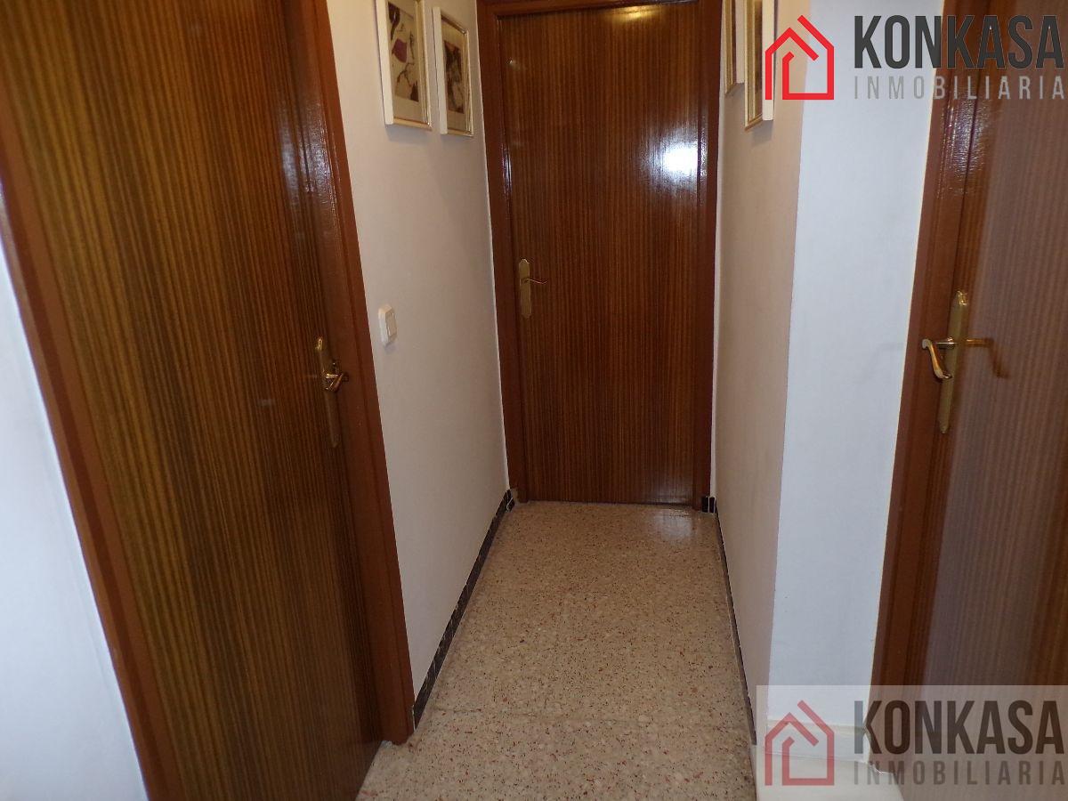 For sale of flat in Arcos de la Frontera