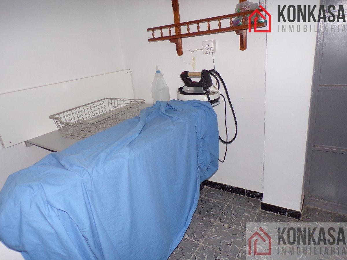 For sale of flat in Arcos de la Frontera