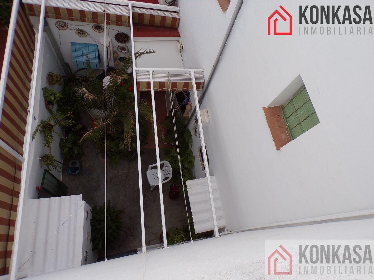For sale of flat in Arcos de la Frontera