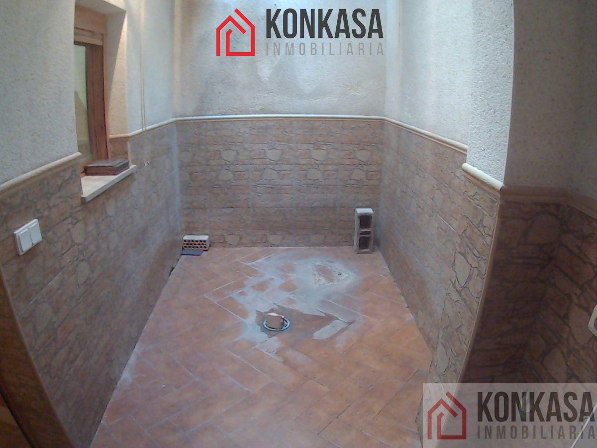 For sale of house in Jédula