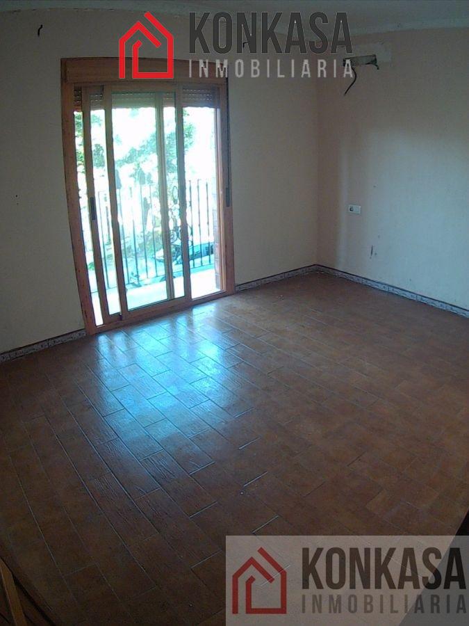 For sale of house in Jédula