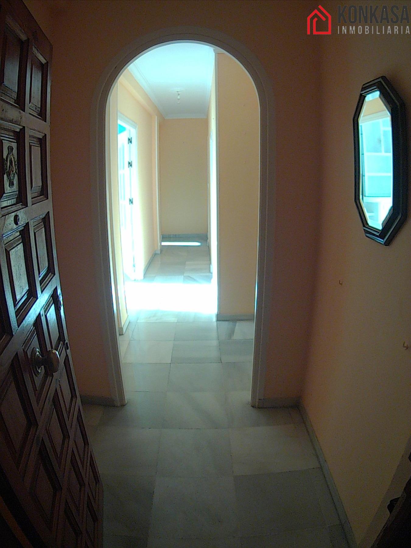For sale of flat in Arcos de la Frontera