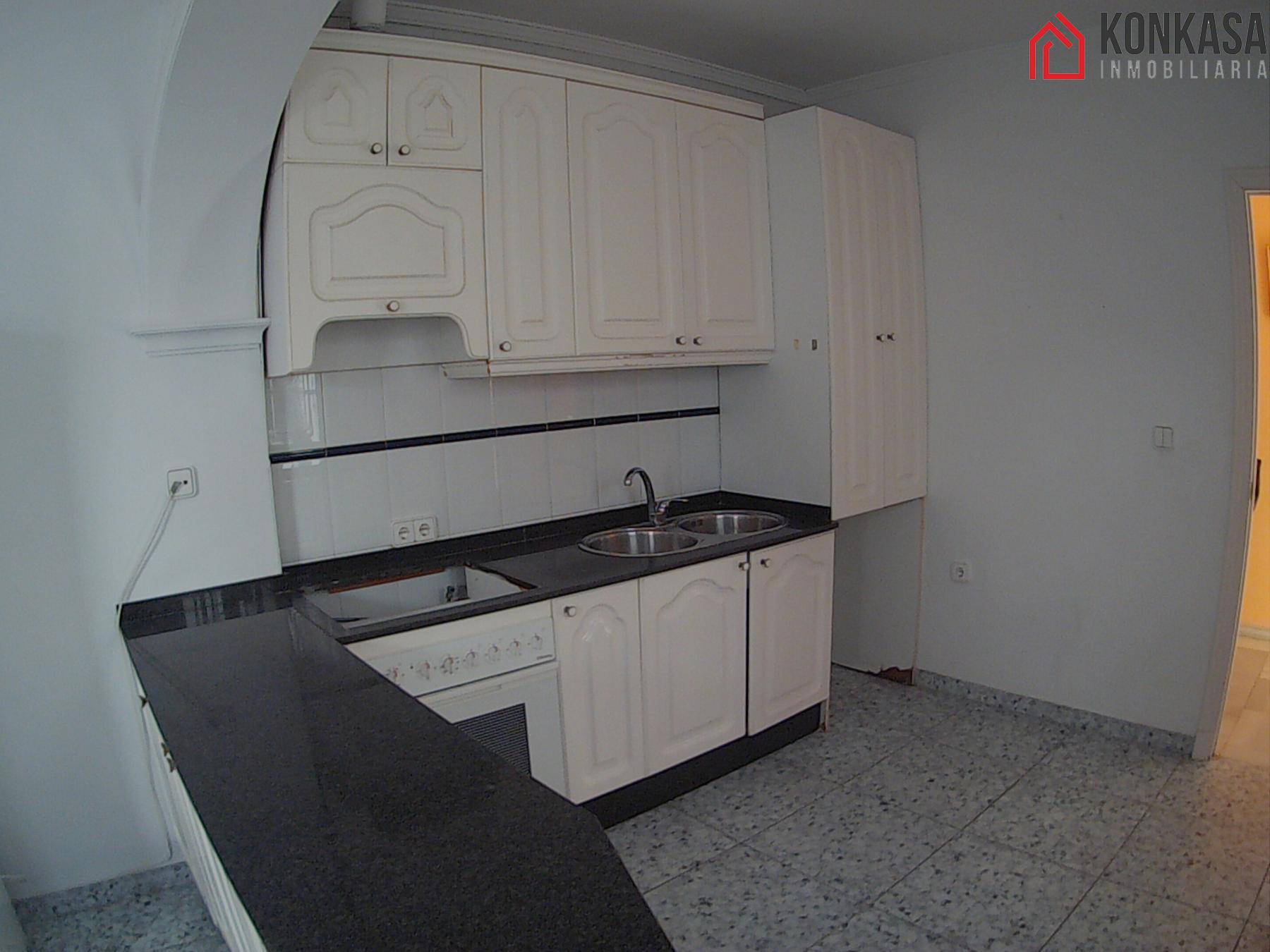 For sale of flat in Arcos de la Frontera
