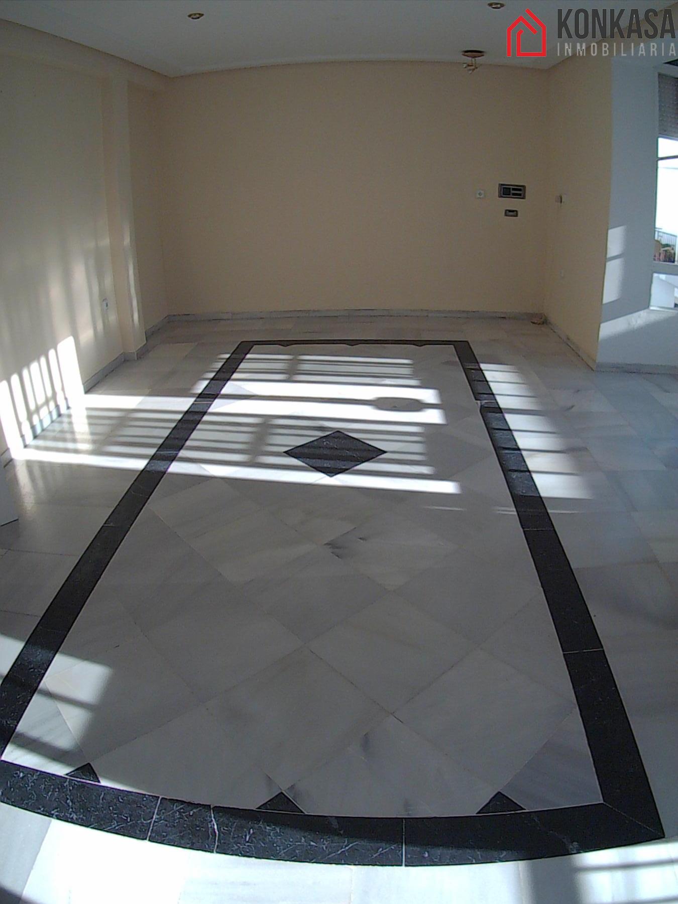 For sale of flat in Arcos de la Frontera