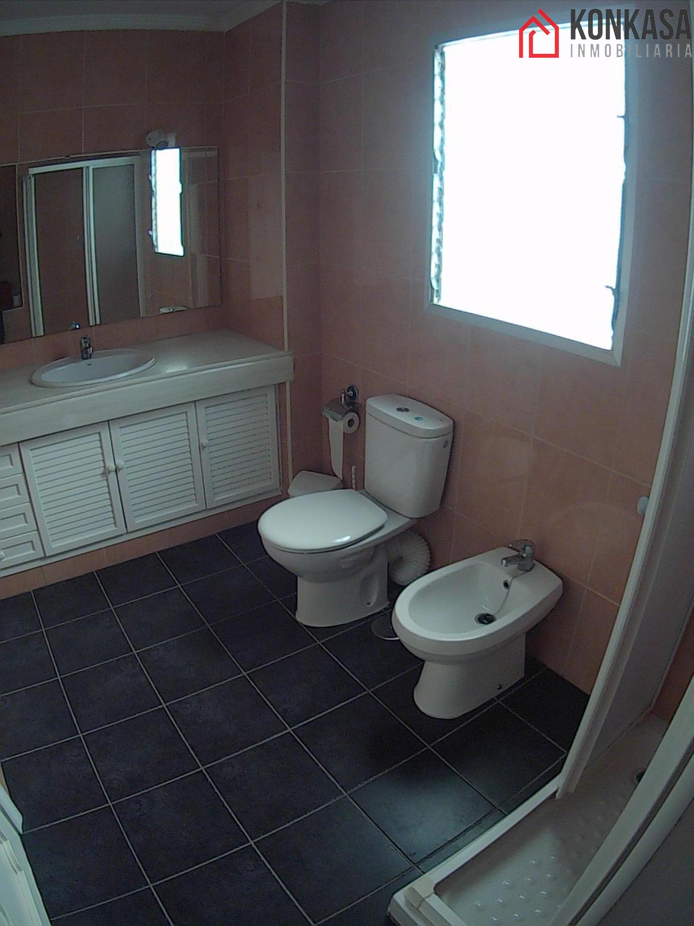 For sale of flat in Arcos de la Frontera