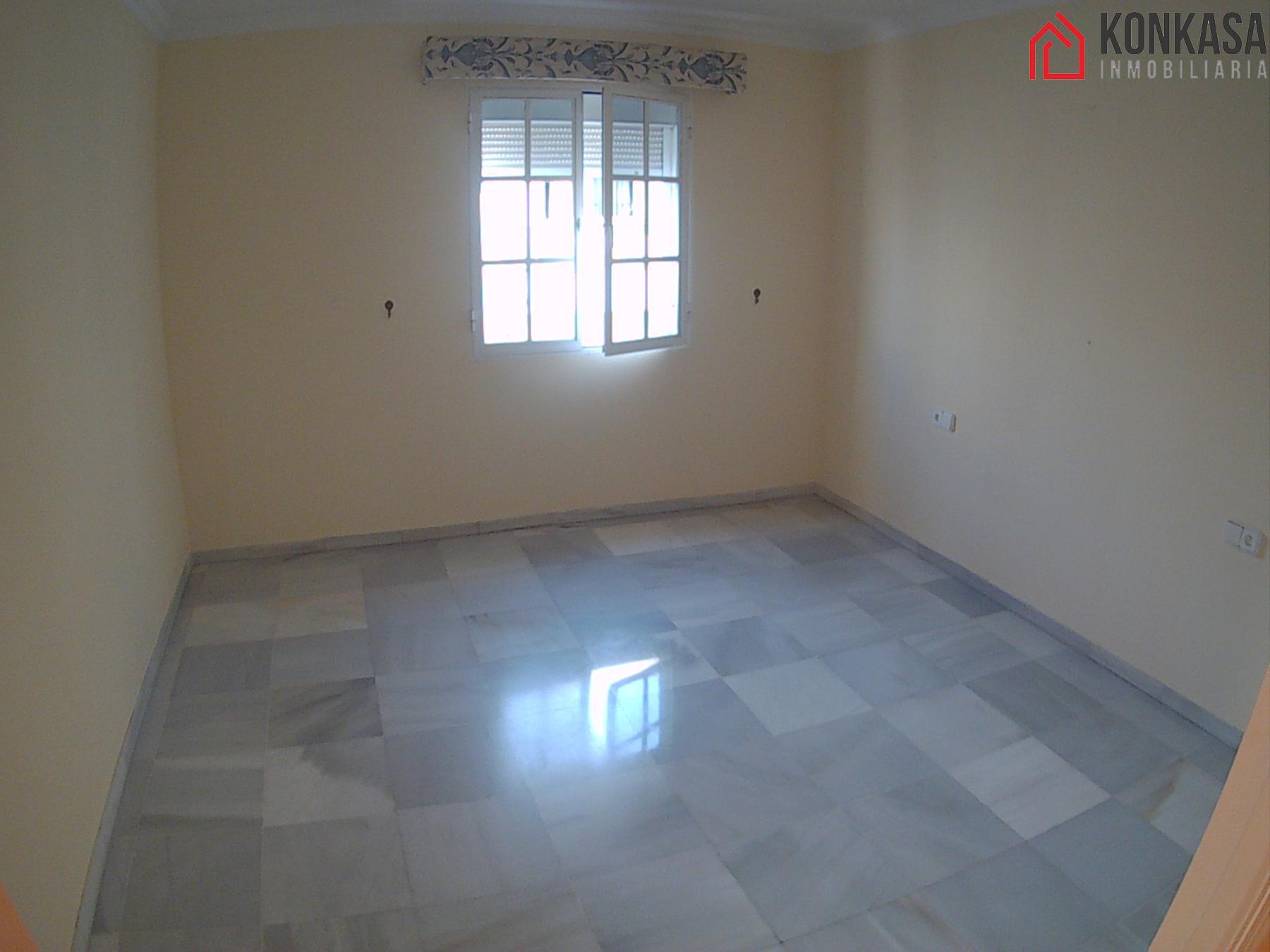 For sale of flat in Arcos de la Frontera