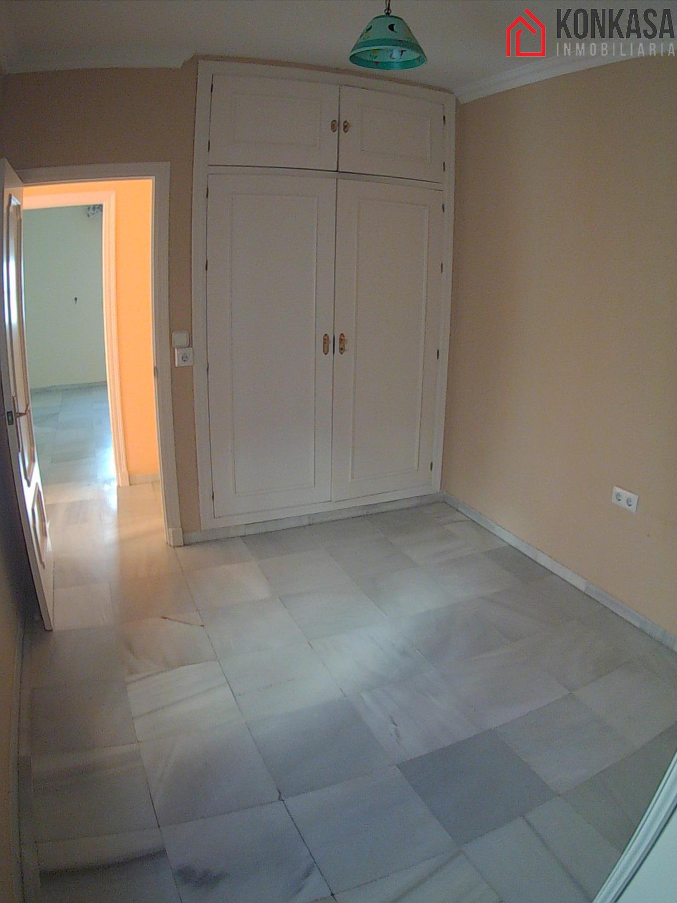 For sale of flat in Arcos de la Frontera