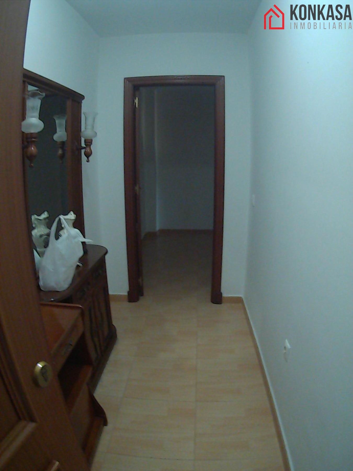 For sale of flat in Arcos de la Frontera
