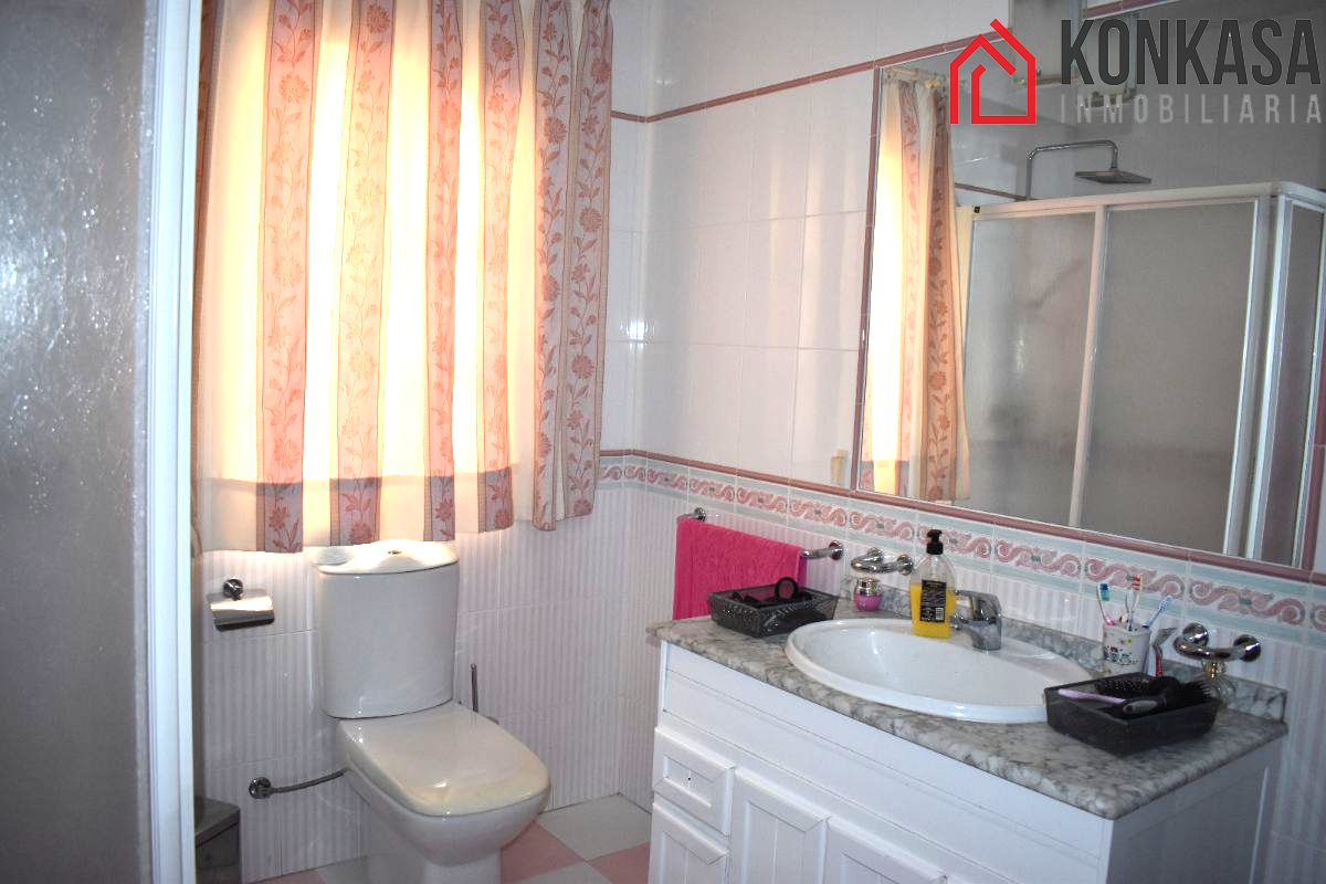 For sale of flat in Arcos de la Frontera