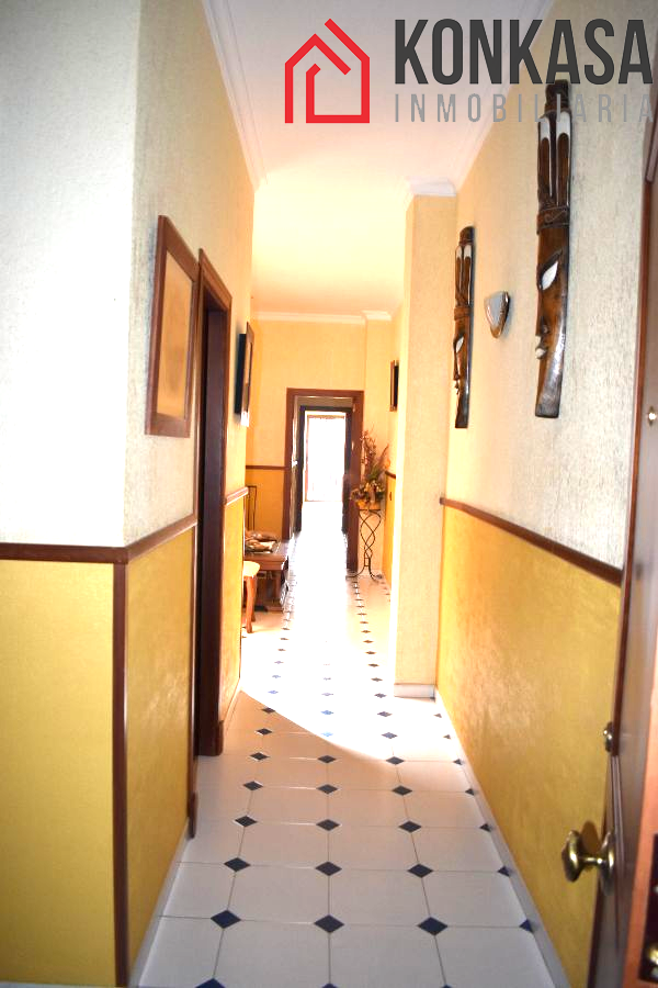 For sale of flat in Arcos de la Frontera