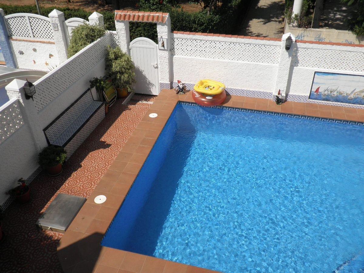 For sale of duplex in Los Nietos