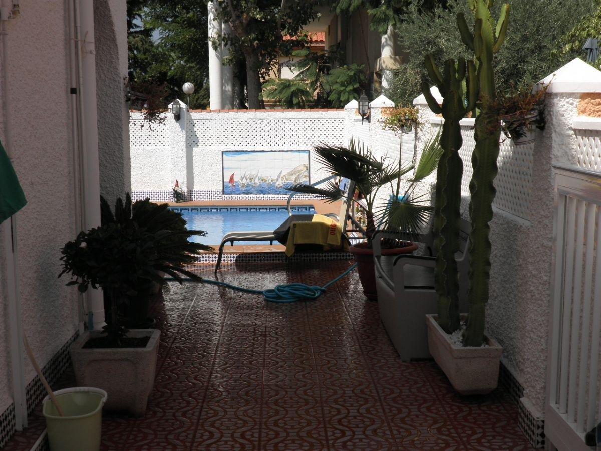 For sale of duplex in Los Nietos