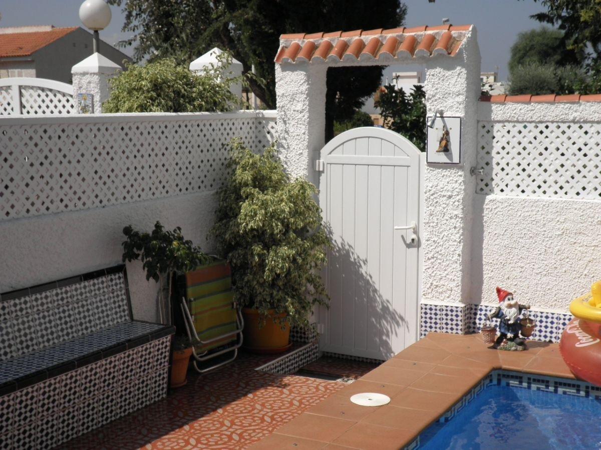 For sale of duplex in Los Nietos