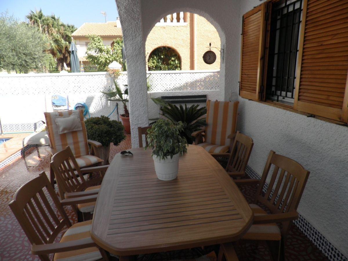 For sale of duplex in Los Nietos