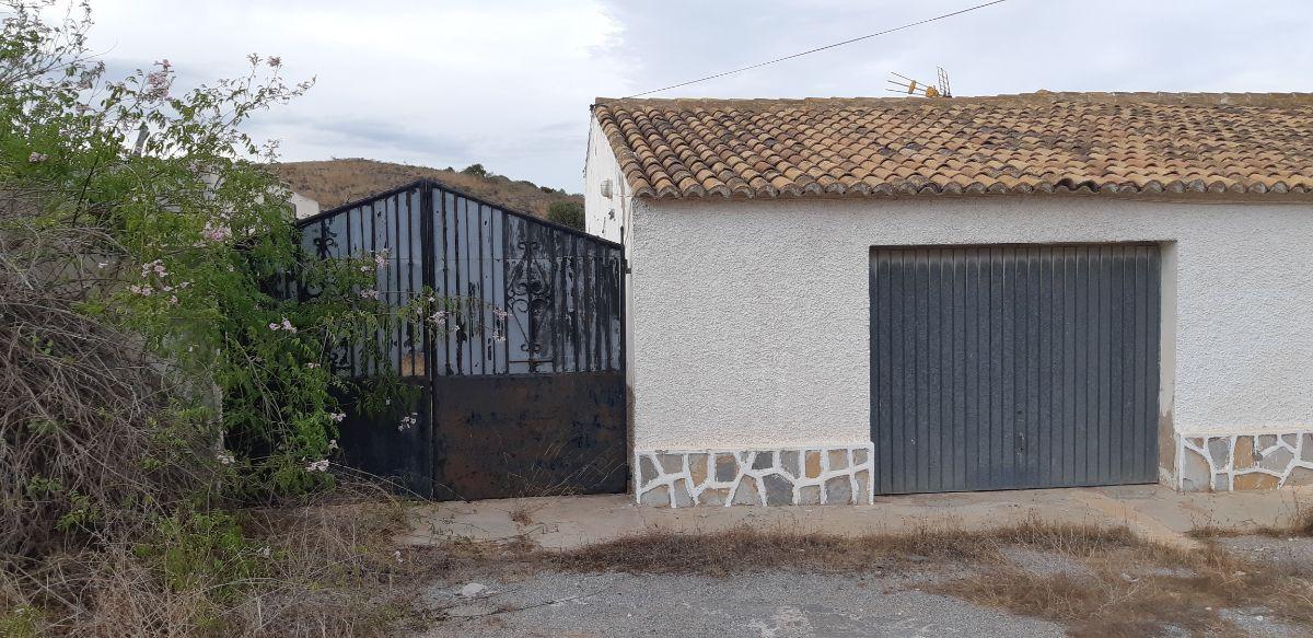 For sale of house in Los Nietos