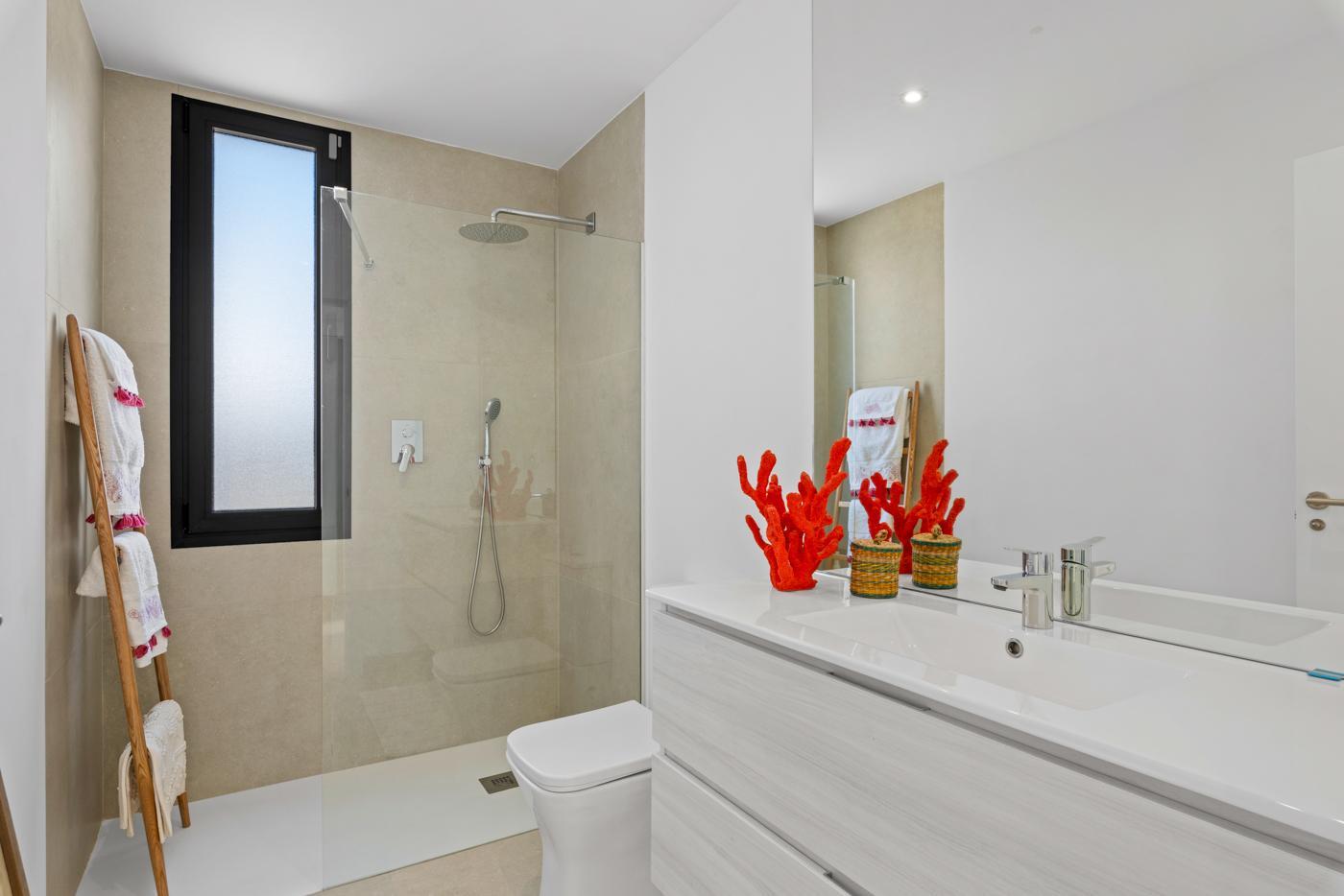 For sale of villa in Mar de cristal
