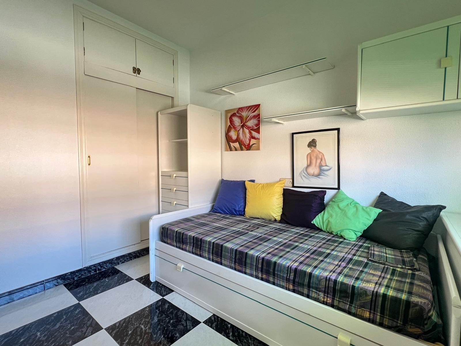 For rent of duplex in Islas Menores