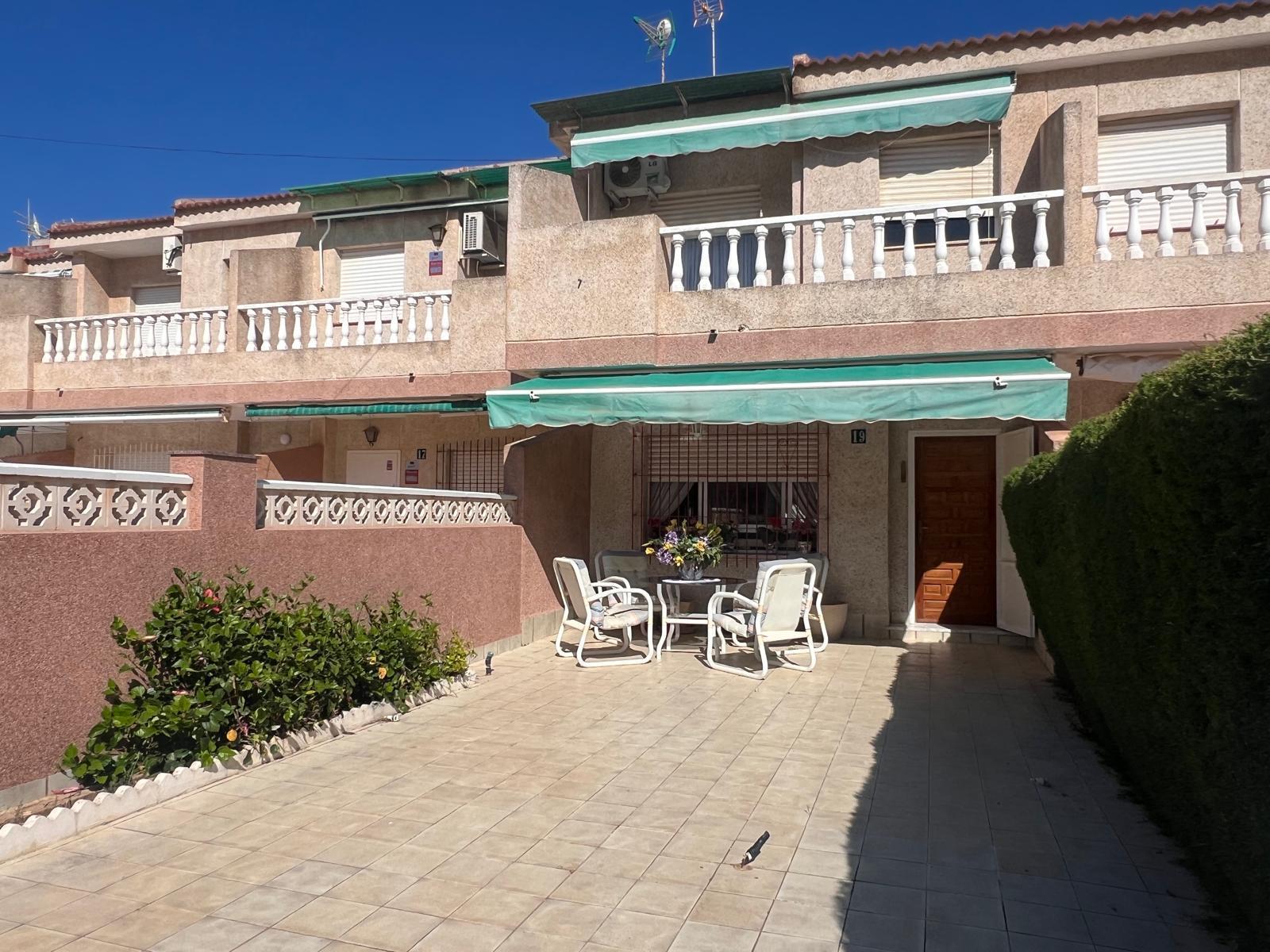 For rent of duplex in Islas Menores