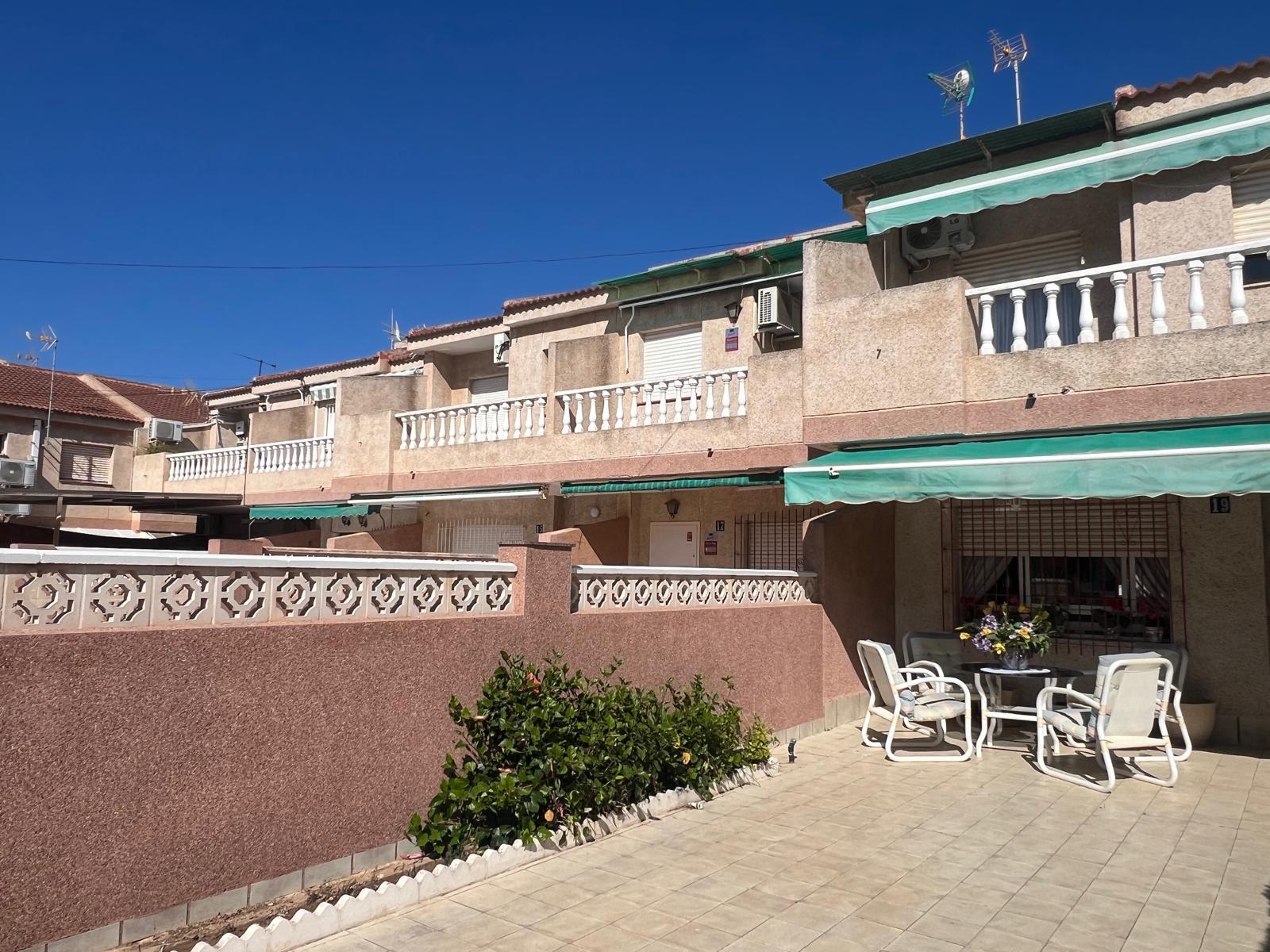 For rent of duplex in Islas Menores