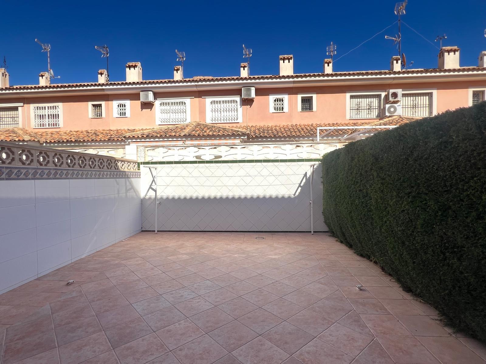 For rent of duplex in Islas Menores