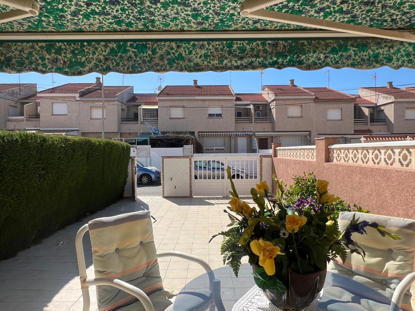 For rent of duplex in Islas Menores