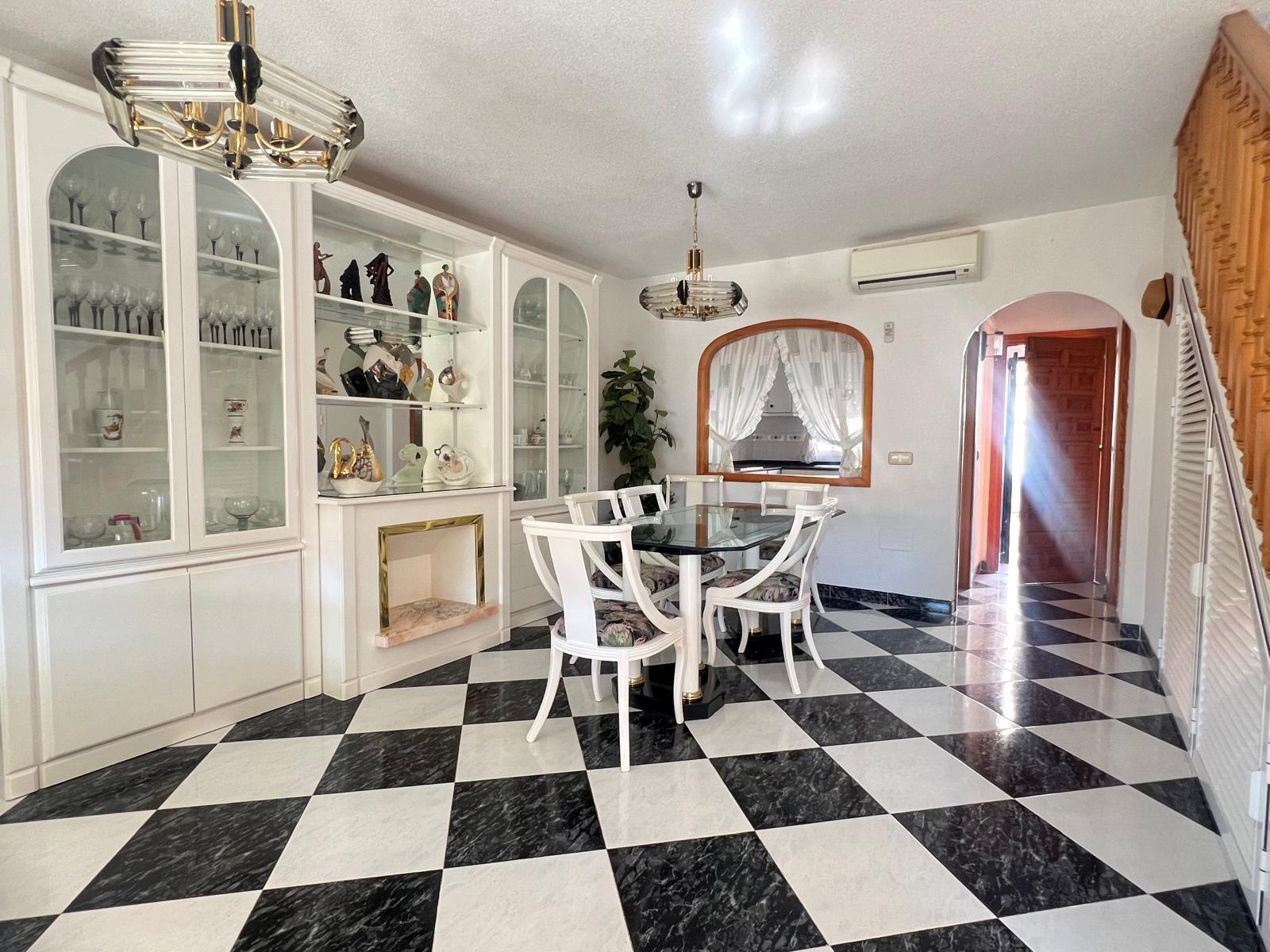 For rent of duplex in Islas Menores